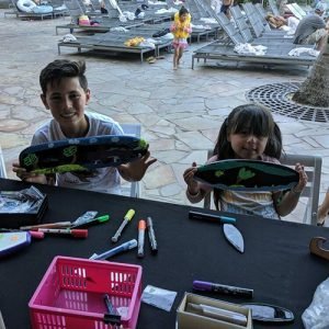 Kids at a Sheraton Surf Art Activity